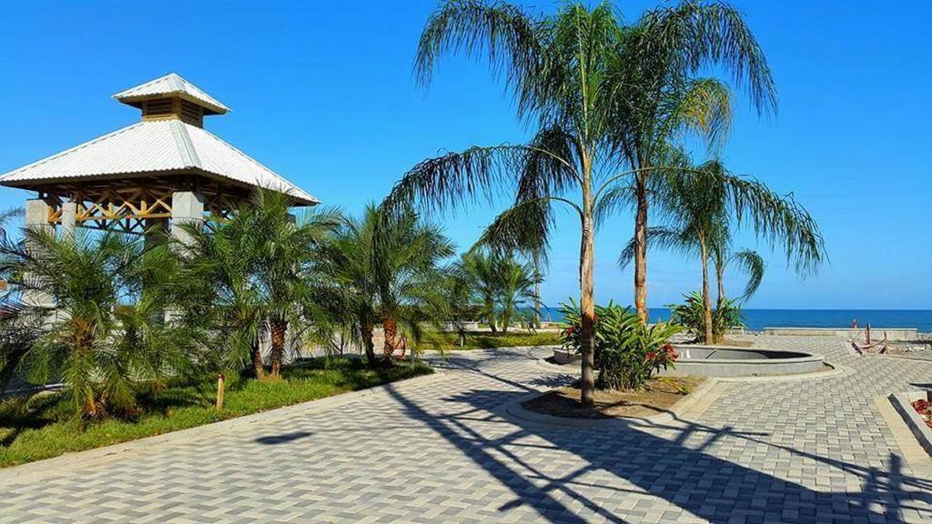 Uw Oasis Hotel La Ceiba Exterior photo